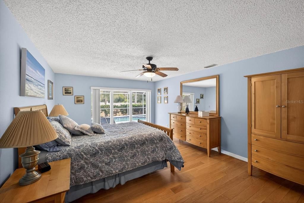 待售: $585,000 (3 贝兹, 2 浴室, 2028 平方英尺)