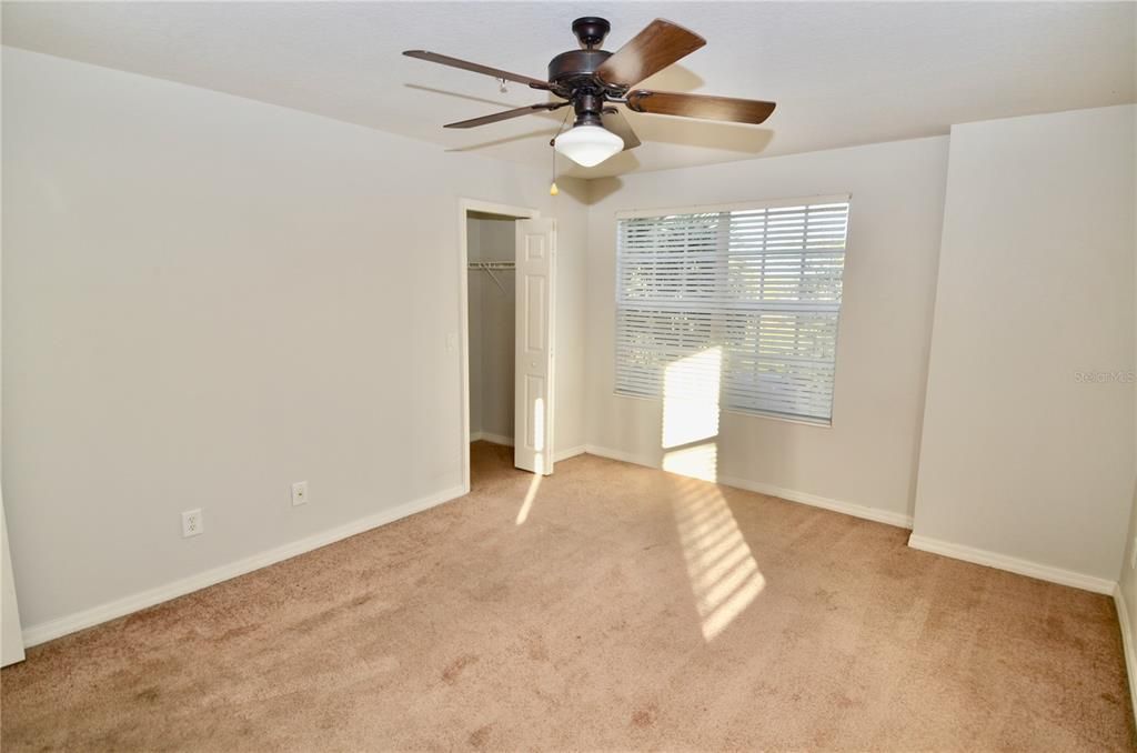 待售: $240,000 (2 贝兹, 2 浴室, 1252 平方英尺)