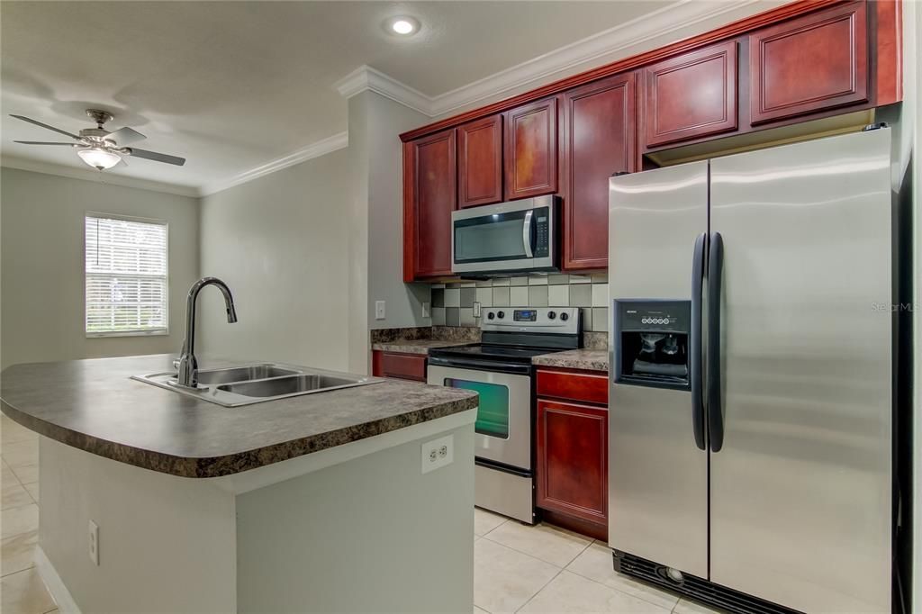 For Rent: $2,350 (2 beds, 2 baths, 1598 Square Feet)