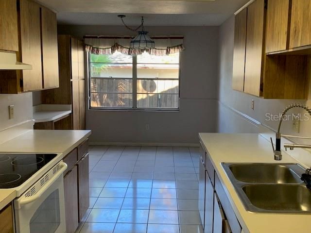 En Renta: $1,795 (4 camas, 2 baños, 1433 Pies cuadrados)