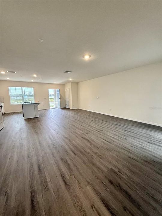 For Rent: $1,995 (3 beds, 2 baths, 1640 Square Feet)