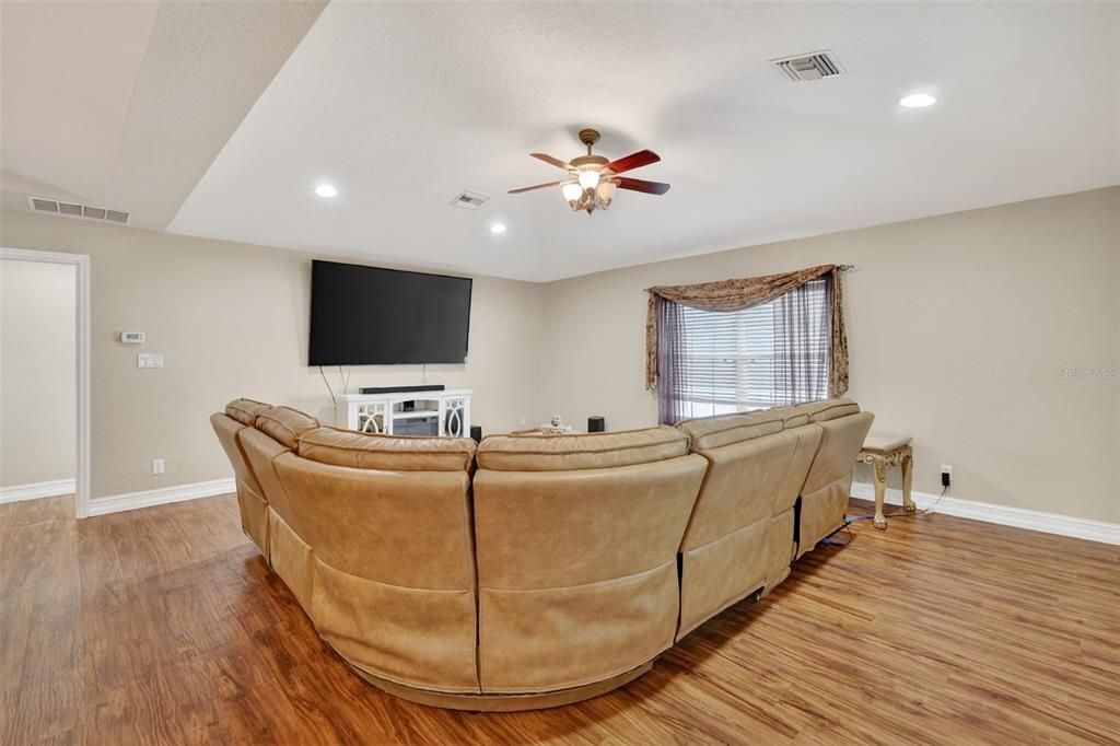 For Sale: $435,000 (3 beds, 2 baths, 2312 Square Feet)