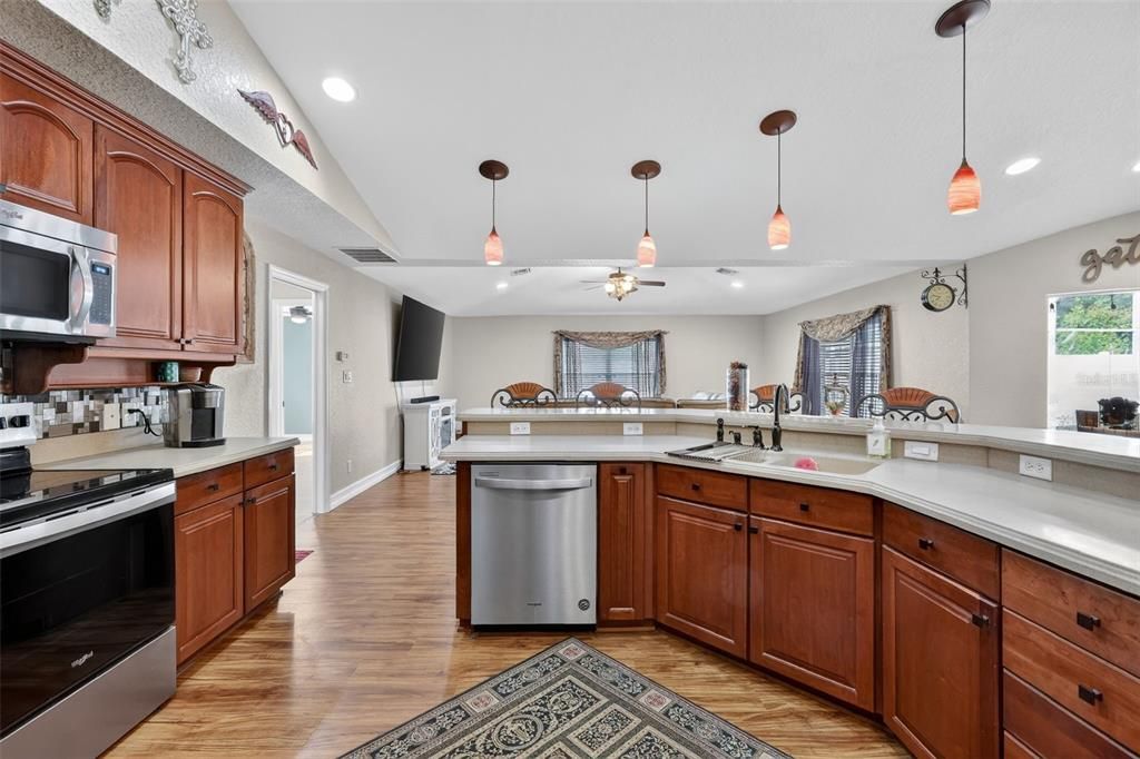 For Sale: $435,000 (3 beds, 2 baths, 2312 Square Feet)