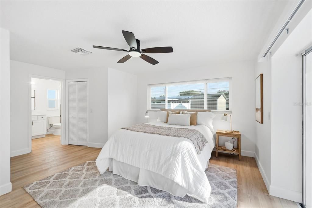 На продажу: $590,000 (3 спален, 2 ванн, 1712 Квадратных фут)