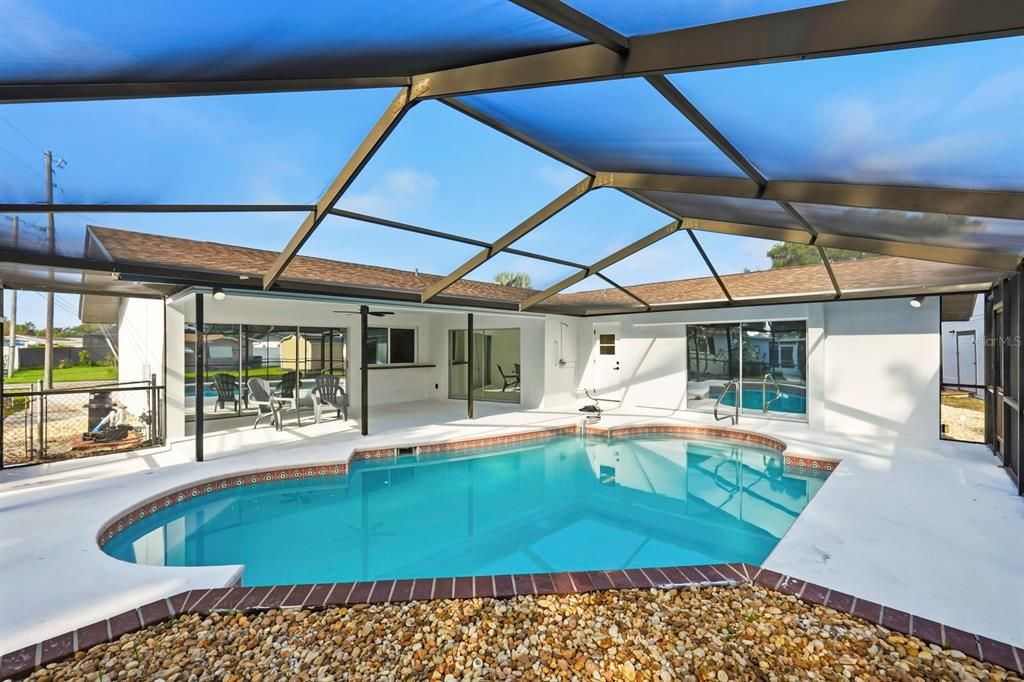 На продажу: $590,000 (3 спален, 2 ванн, 1712 Квадратных фут)