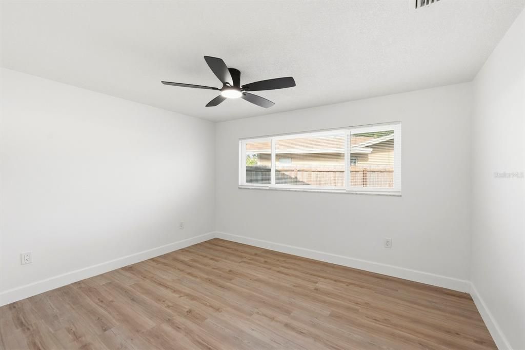 На продажу: $590,000 (3 спален, 2 ванн, 1712 Квадратных фут)