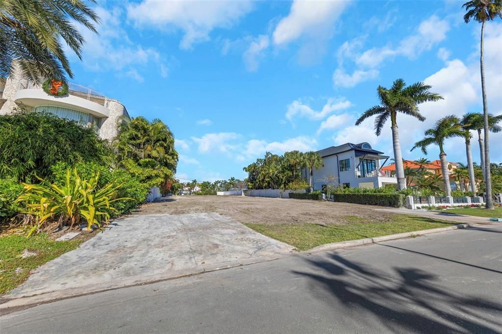 For Sale: $10,000,000 (0.42 acres)