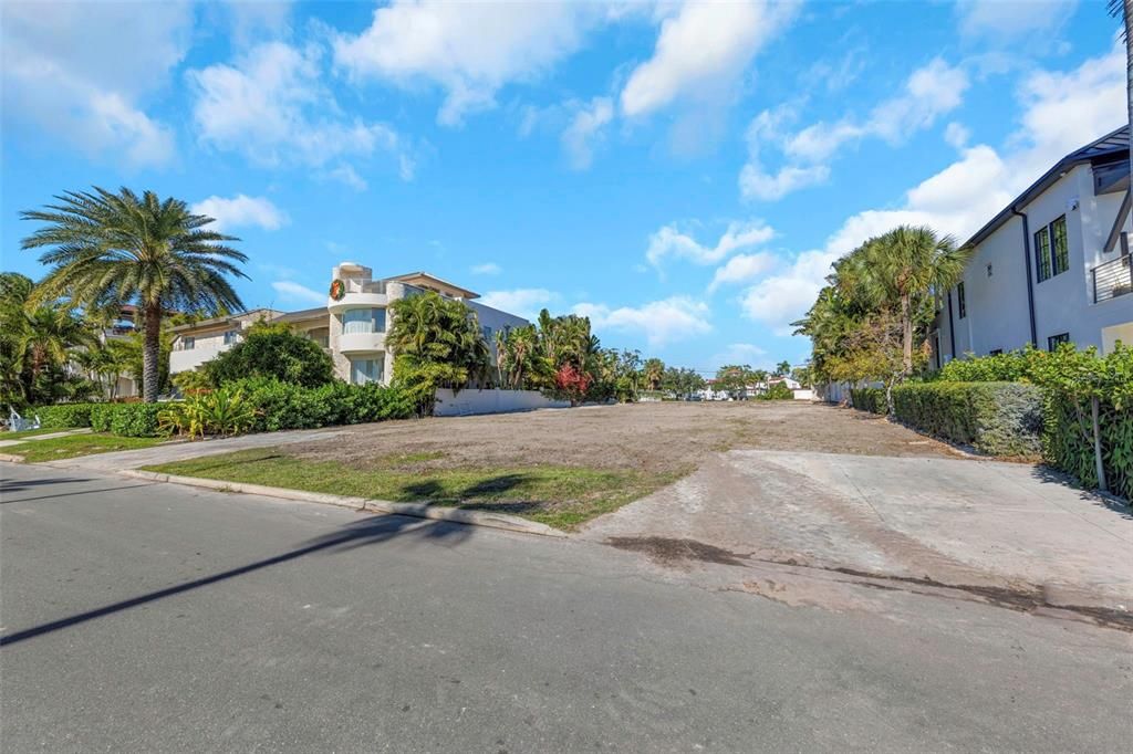 For Sale: $10,000,000 (0.42 acres)
