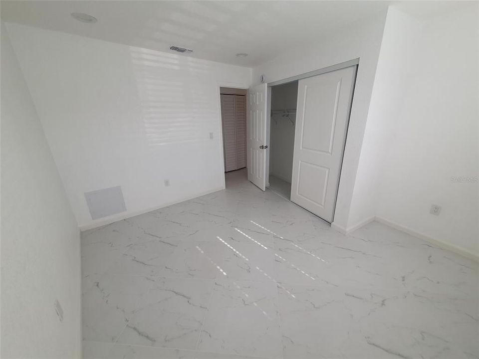 For Rent: $1,950 (2 beds, 2 baths, 1000 Square Feet)