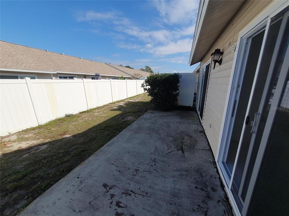 For Rent: $1,950 (2 beds, 2 baths, 1000 Square Feet)