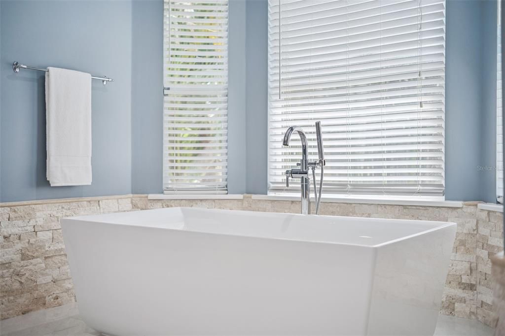 На продажу: $1,195,000 (4 спален, 3 ванн, 3967 Квадратных фут)