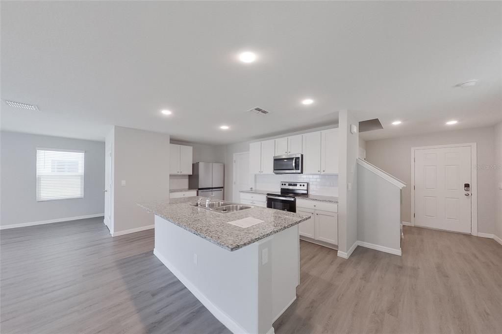 出租: $2,295 (4 贝兹, 2 浴室, 2176 平方英尺)