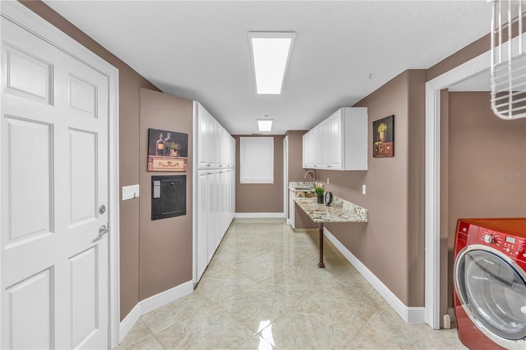 待售: $1,350,000 (5 贝兹, 4 浴室, 5418 平方英尺)