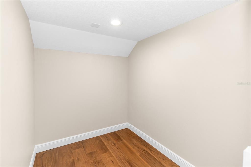 待售: $1,350,000 (5 贝兹, 4 浴室, 5418 平方英尺)