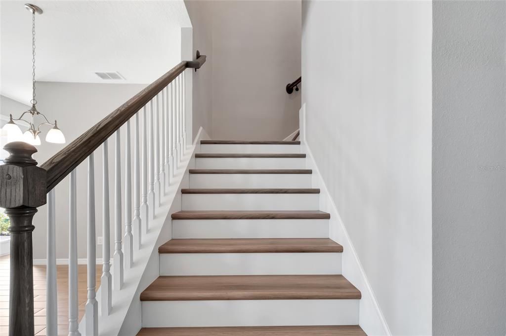 For Sale: $750,000 (5 beds, 4 baths, 3911 Square Feet)