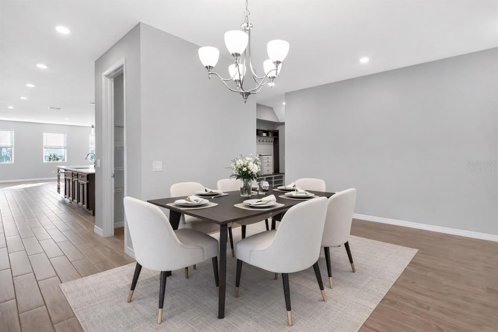 For Sale: $750,000 (5 beds, 4 baths, 3911 Square Feet)