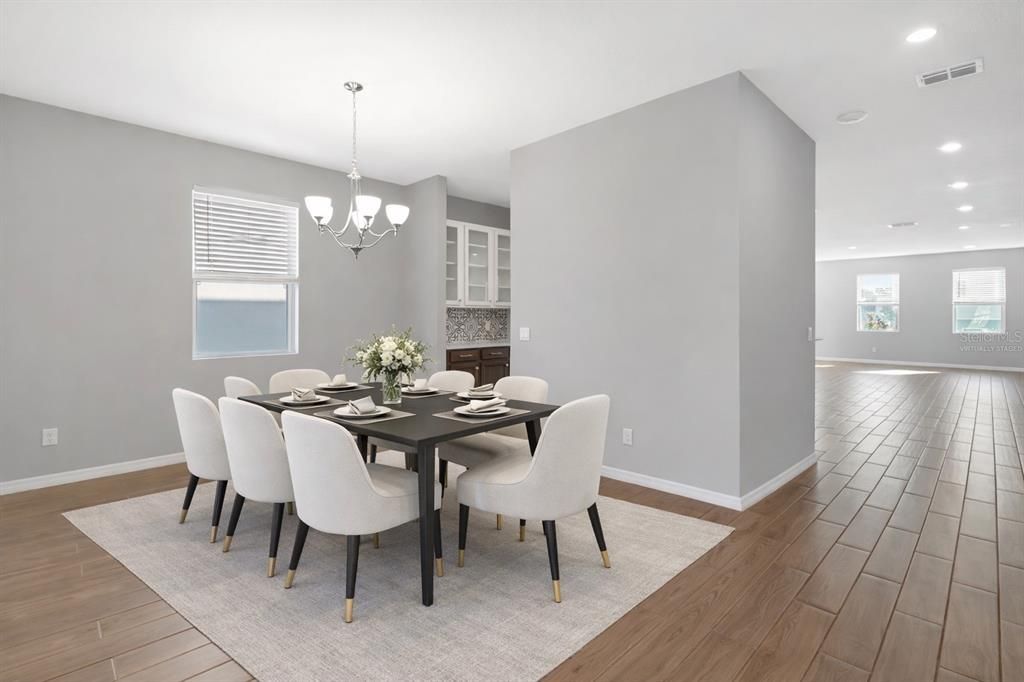 For Sale: $750,000 (5 beds, 4 baths, 3911 Square Feet)
