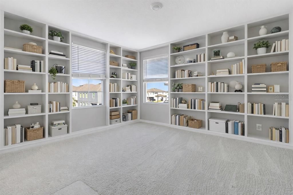 For Sale: $750,000 (5 beds, 4 baths, 3911 Square Feet)