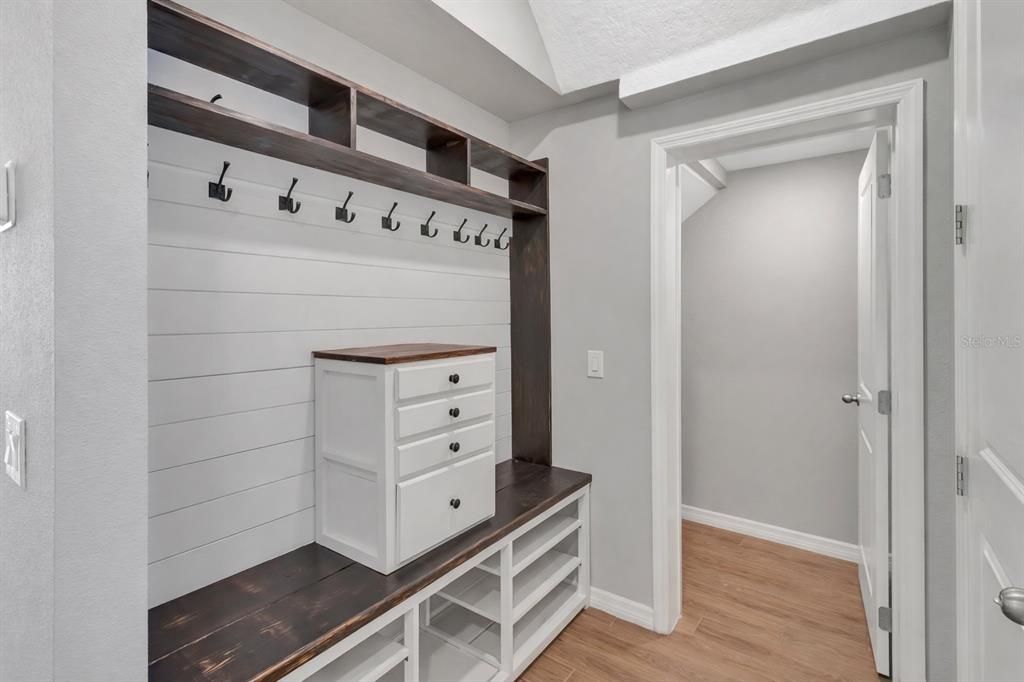 For Sale: $750,000 (5 beds, 4 baths, 3911 Square Feet)