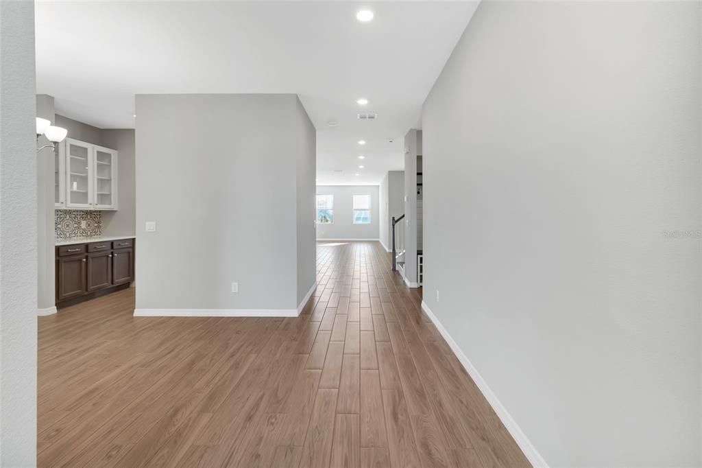 For Sale: $750,000 (5 beds, 4 baths, 3911 Square Feet)