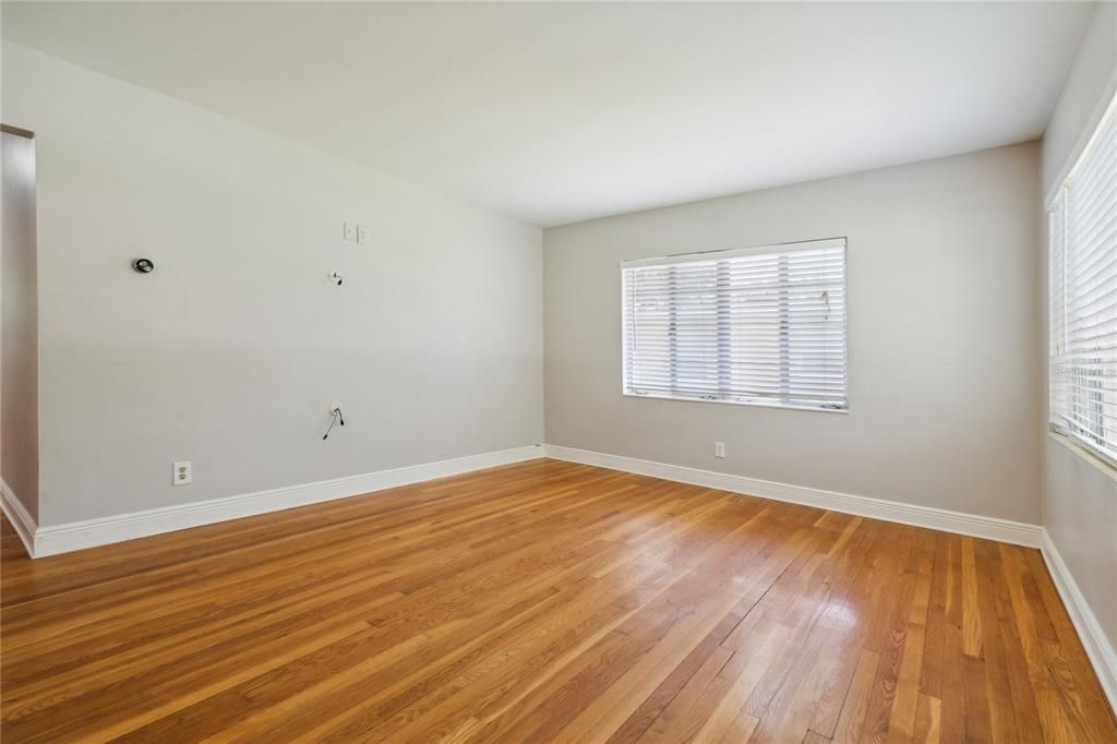 En Renta: $2,400 (3 camas, 1 baños, 1169 Pies cuadrados)