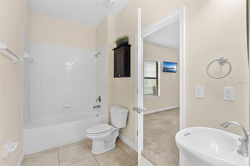 En Venta: $759,000 (5 camas, 3 baños, 3828 Pies cuadrados)