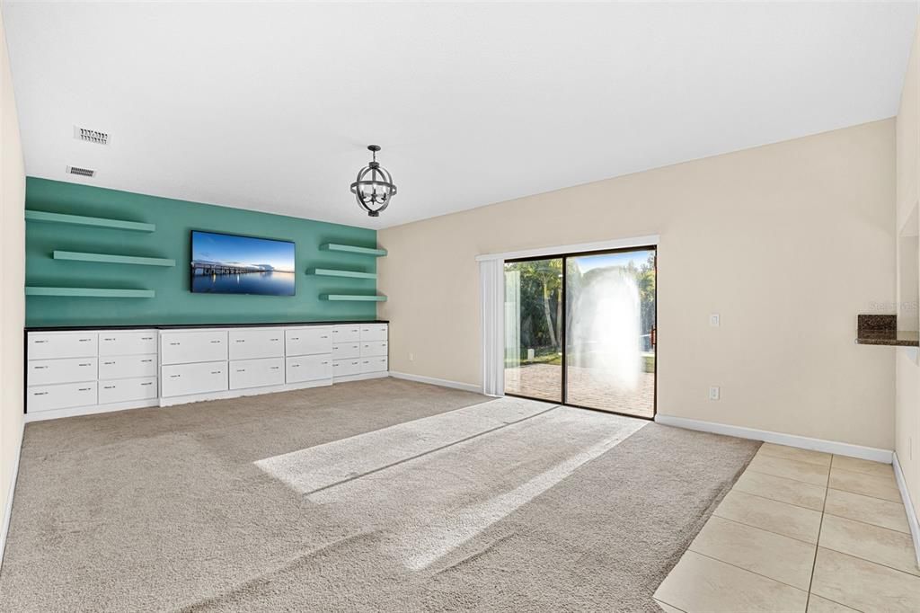 En Venta: $759,000 (5 camas, 3 baños, 3828 Pies cuadrados)