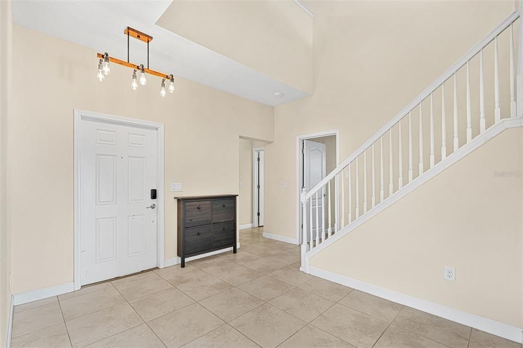 En Venta: $759,000 (5 camas, 3 baños, 3828 Pies cuadrados)