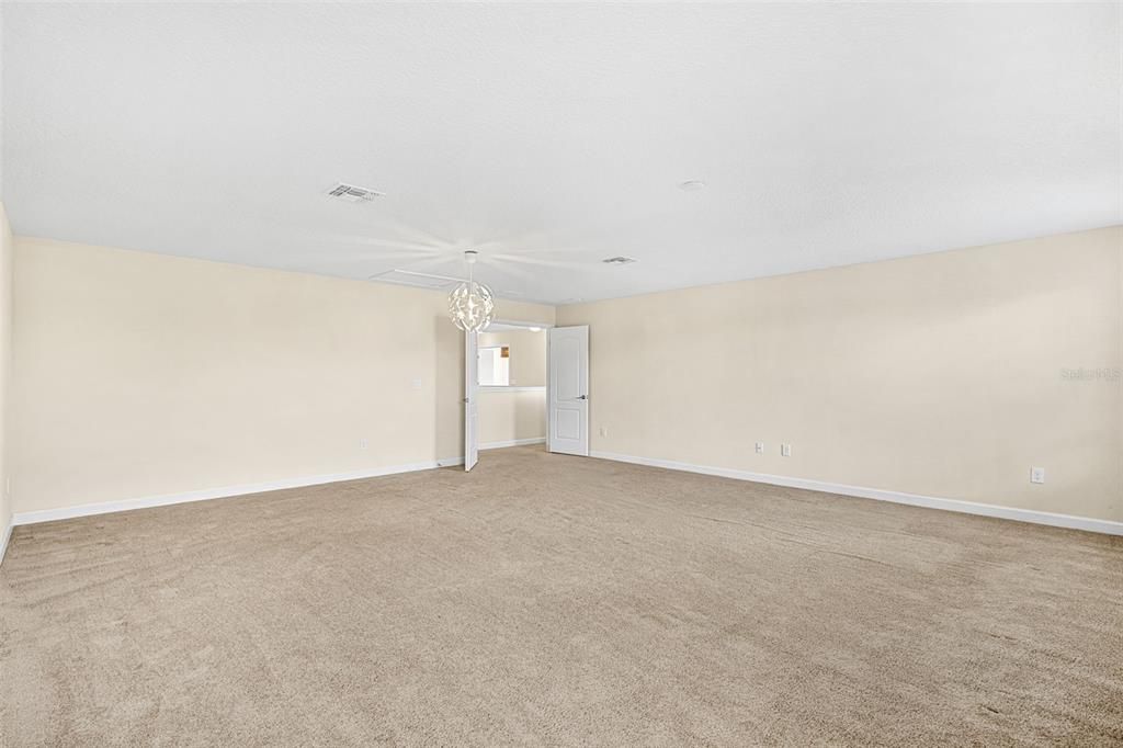 En Venta: $759,000 (5 camas, 3 baños, 3828 Pies cuadrados)