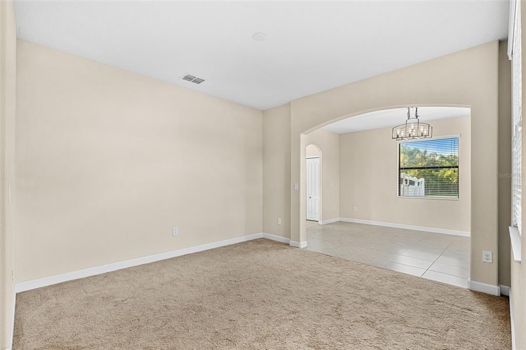 En Venta: $759,000 (5 camas, 3 baños, 3828 Pies cuadrados)