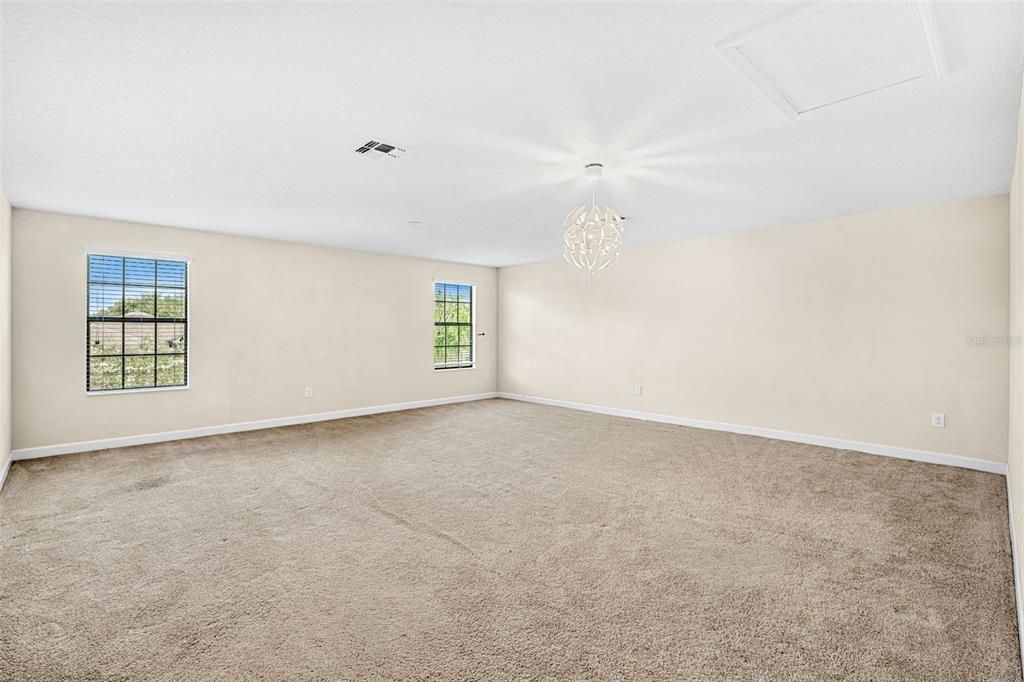 En Venta: $759,000 (5 camas, 3 baños, 3828 Pies cuadrados)