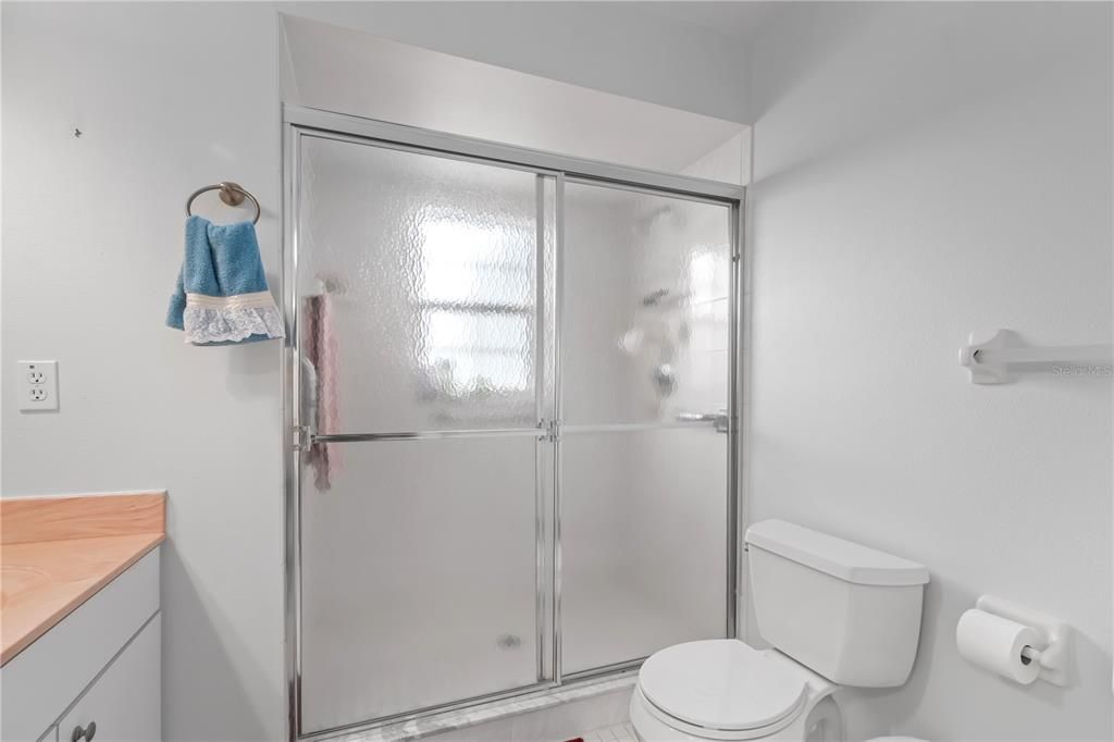 待售: $219,000 (2 贝兹, 2 浴室, 1438 平方英尺)