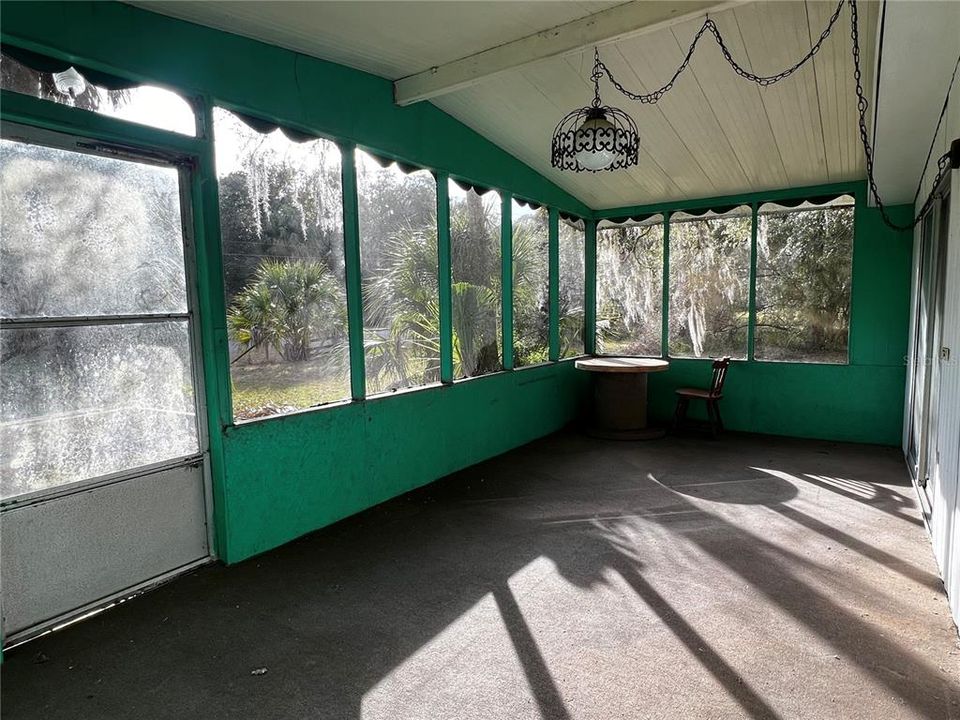 For Sale: $85,000 (2 beds, 2 baths, 1056 Square Feet)