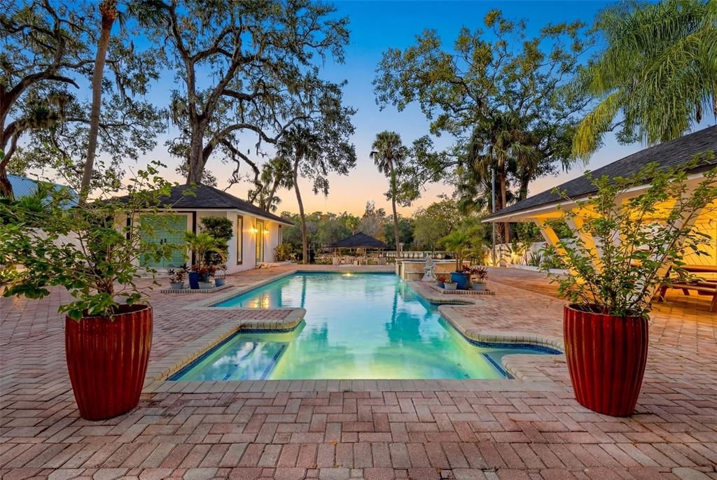 En Venta: $1,799,999 (3 camas, 3 baños, 3998 Pies cuadrados)