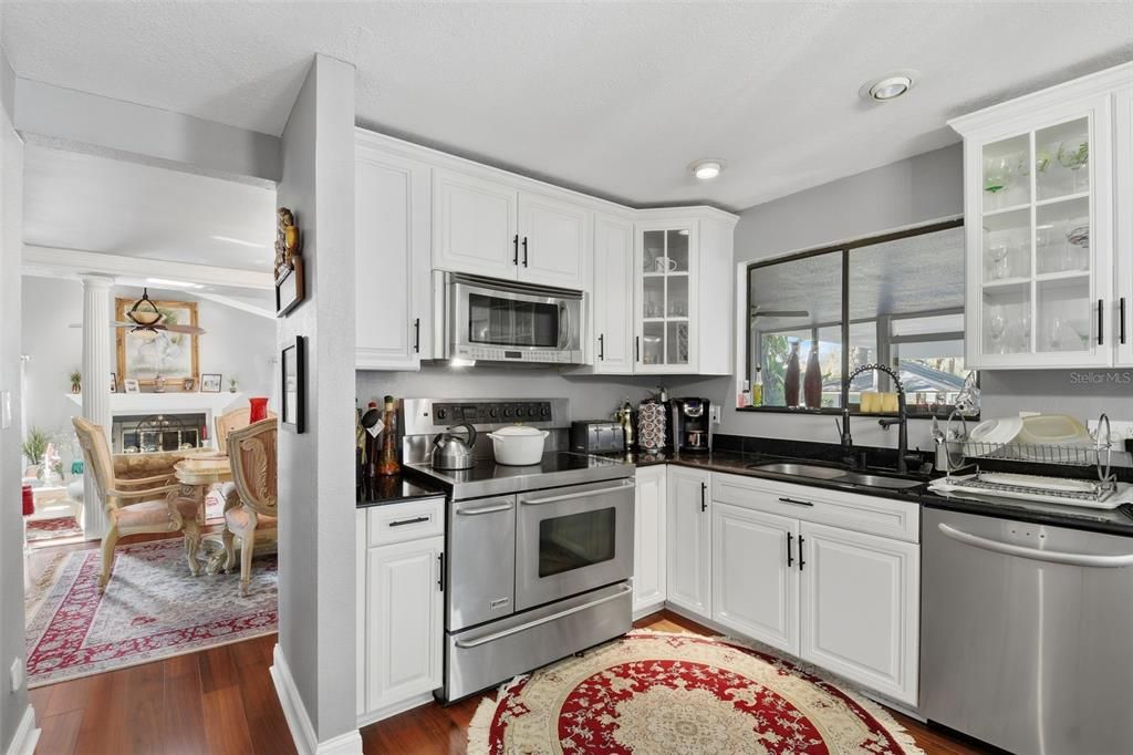 En Venta: $1,799,999 (3 camas, 3 baños, 3998 Pies cuadrados)