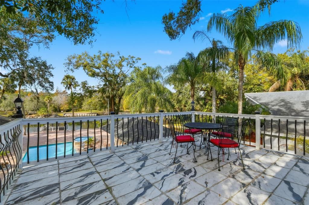 En Venta: $1,799,999 (3 camas, 3 baños, 3998 Pies cuadrados)