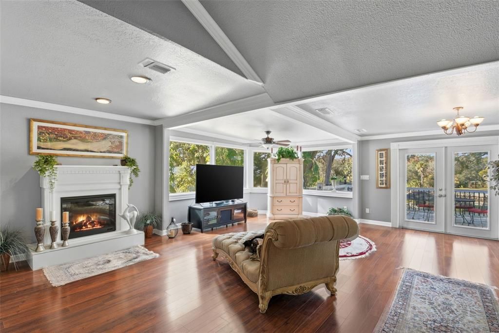 En Venta: $1,799,999 (3 camas, 3 baños, 3998 Pies cuadrados)