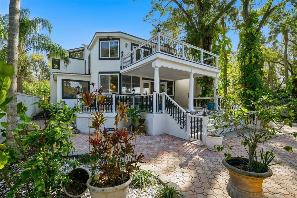 En Venta: $1,799,999 (3 camas, 3 baños, 3998 Pies cuadrados)