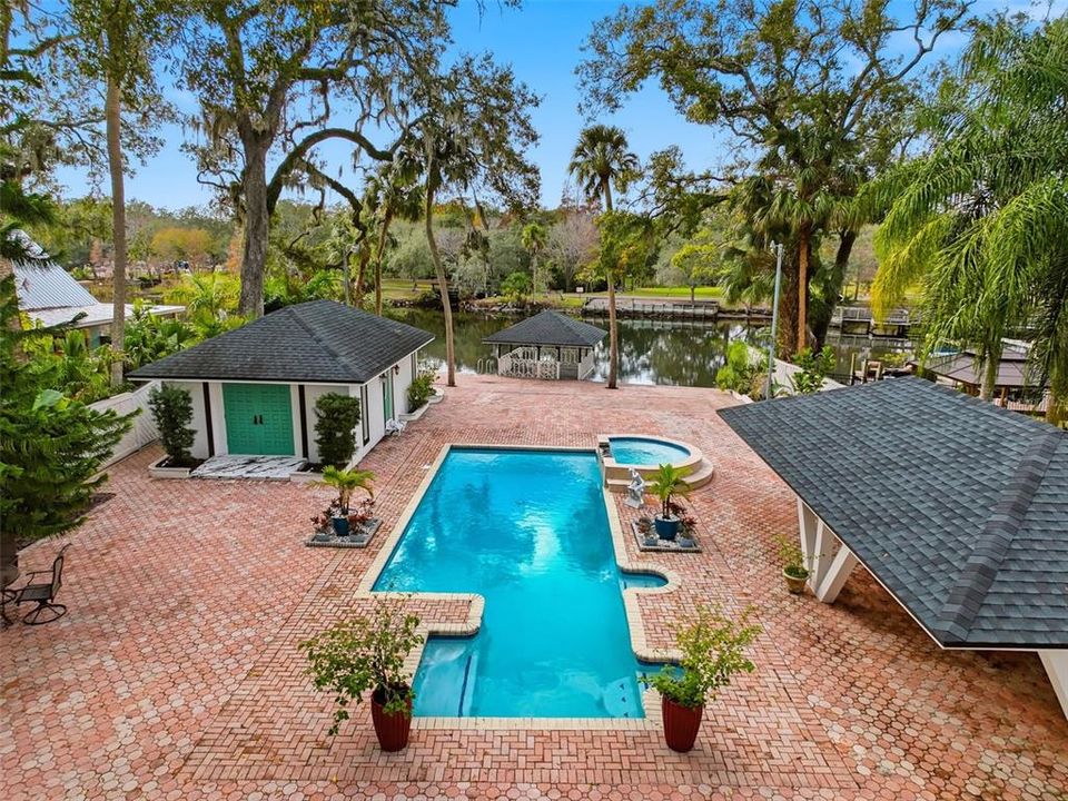 En Venta: $1,799,999 (3 camas, 3 baños, 3998 Pies cuadrados)
