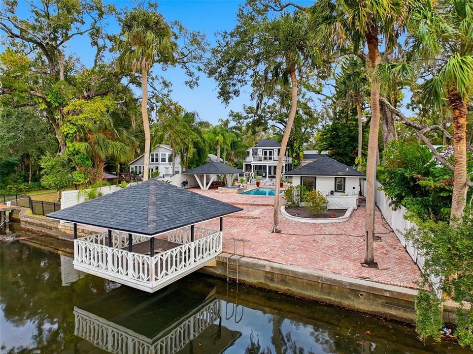 En Venta: $1,799,999 (3 camas, 3 baños, 3998 Pies cuadrados)