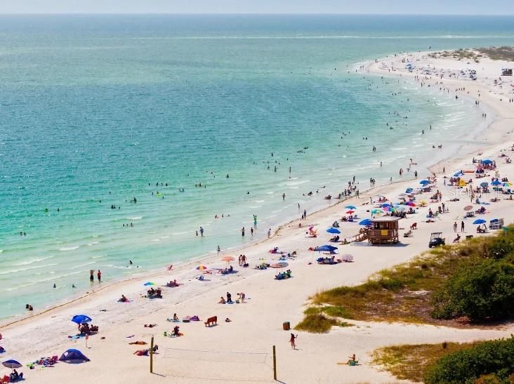 En Venta: $469,900 (4 camas, 3 baños, 2286 Pies cuadrados)