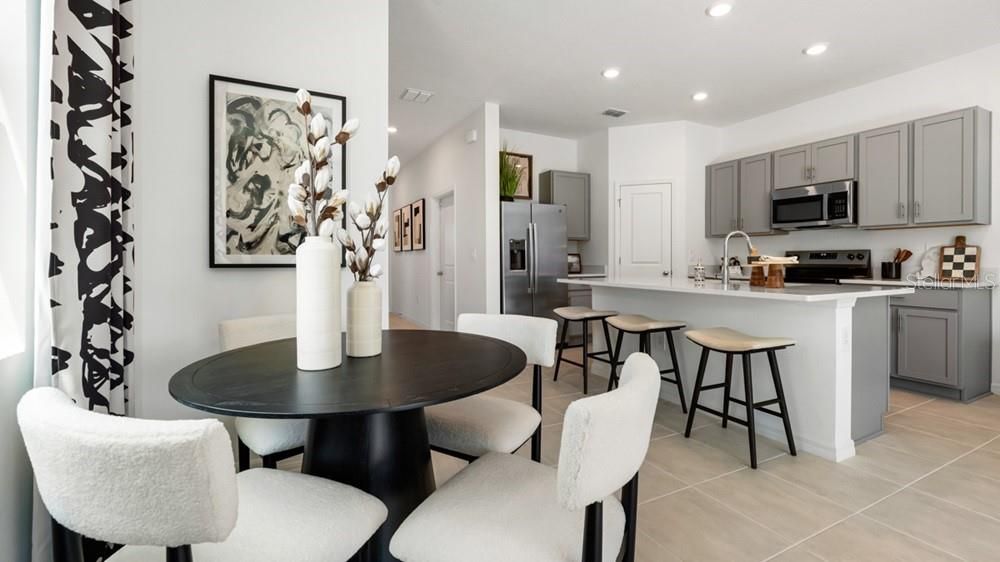 For Sale: $342,529 (3 beds, 2 baths, 1404 Square Feet)