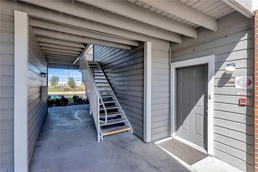 待售: $129,900 (2 贝兹, 1 浴室, 790 平方英尺)