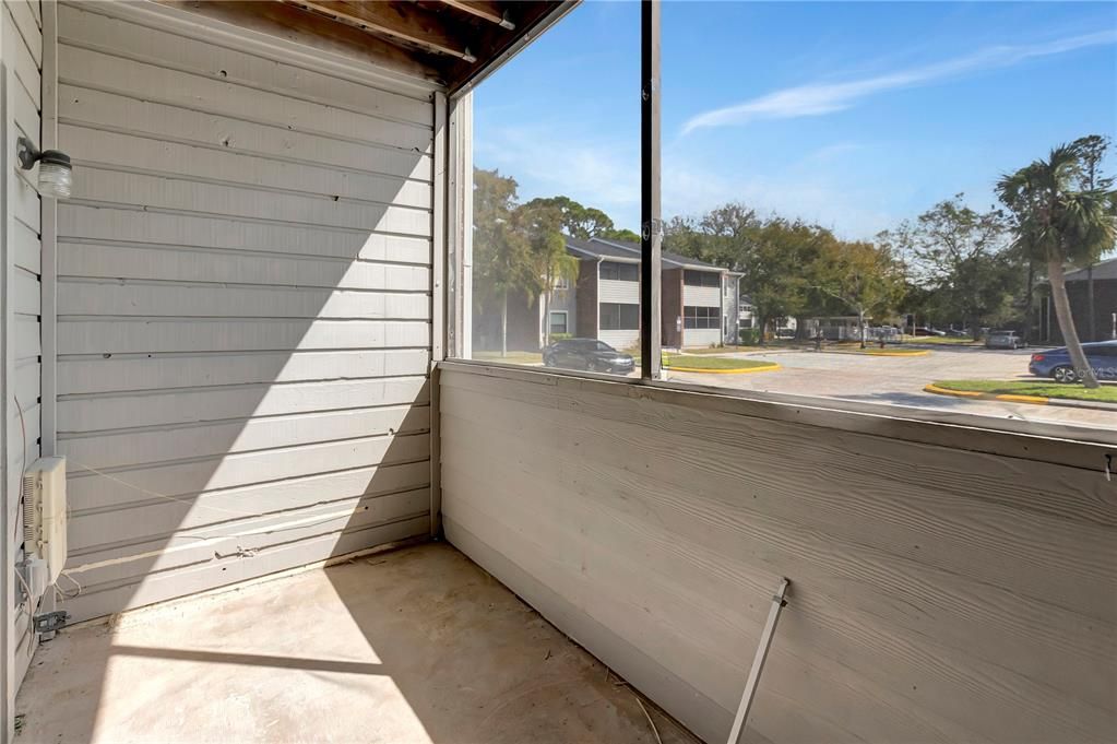 待售: $129,900 (2 贝兹, 1 浴室, 790 平方英尺)