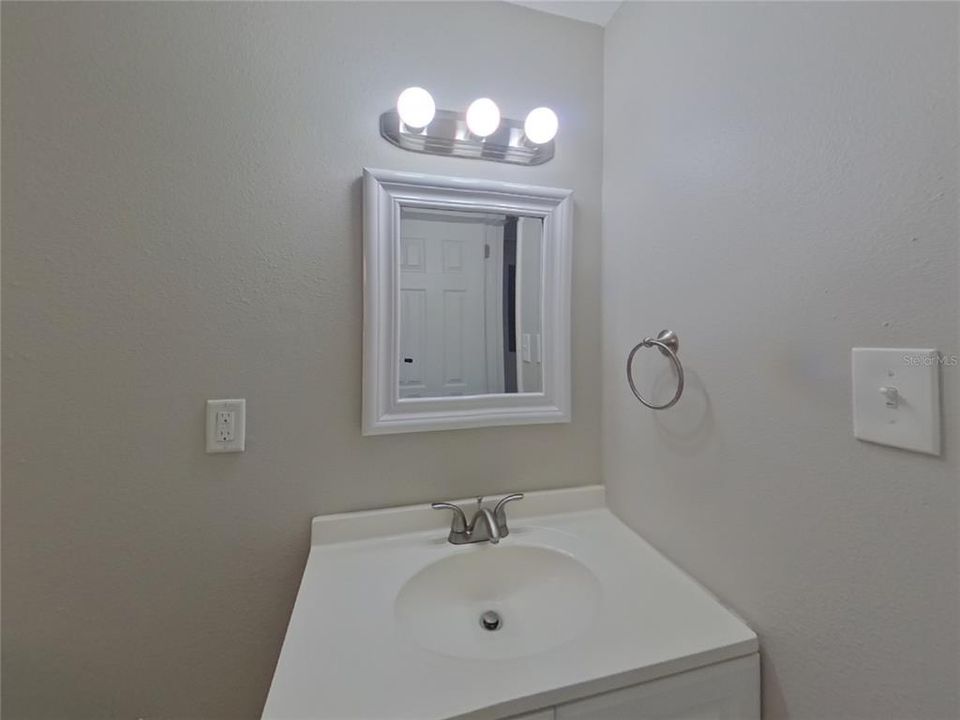 出租: $2,159 (4 贝兹, 2 浴室, 1102 平方英尺)