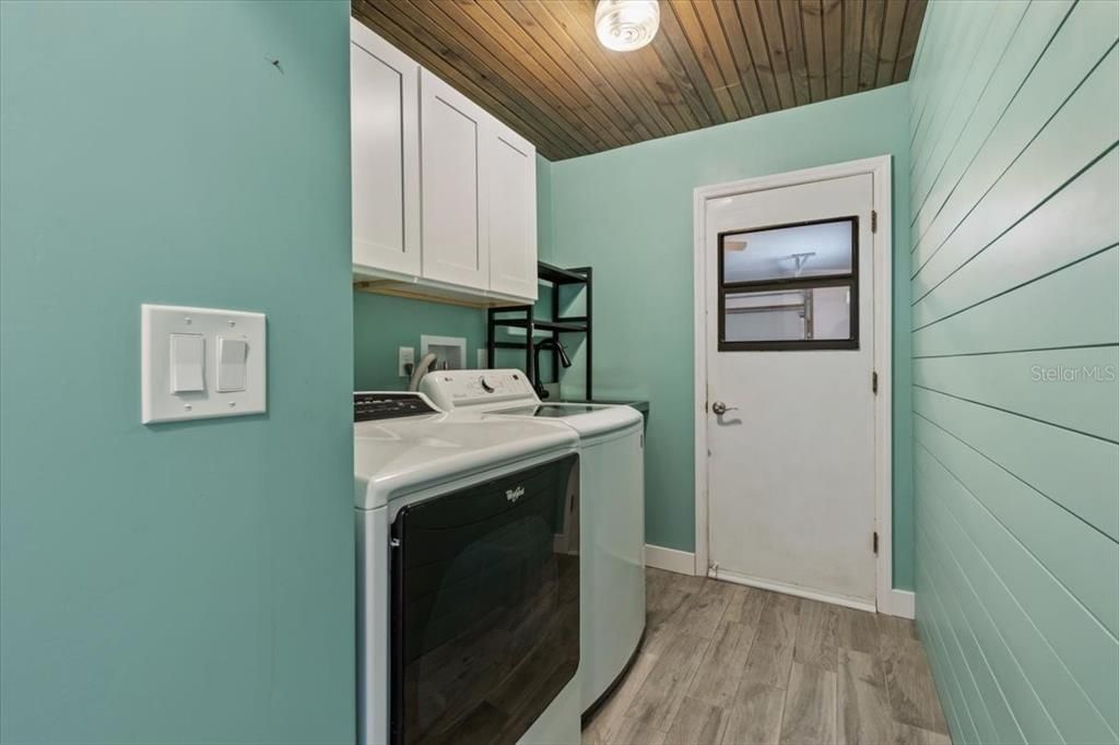 Activo con contrato: $349,000 (3 camas, 2 baños, 1562 Pies cuadrados)