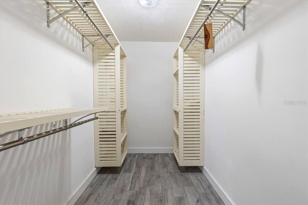 Activo con contrato: $349,000 (3 camas, 2 baños, 1562 Pies cuadrados)