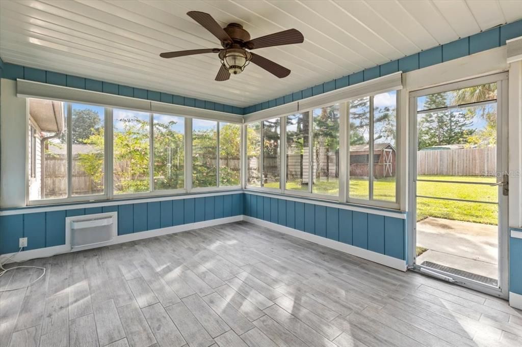 Activo con contrato: $349,000 (3 camas, 2 baños, 1562 Pies cuadrados)