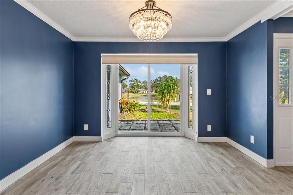 Activo con contrato: $349,000 (3 camas, 2 baños, 1562 Pies cuadrados)