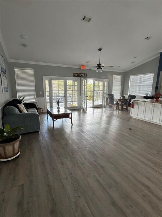 待售: $145,000 (2 贝兹, 2 浴室, 1019 平方英尺)